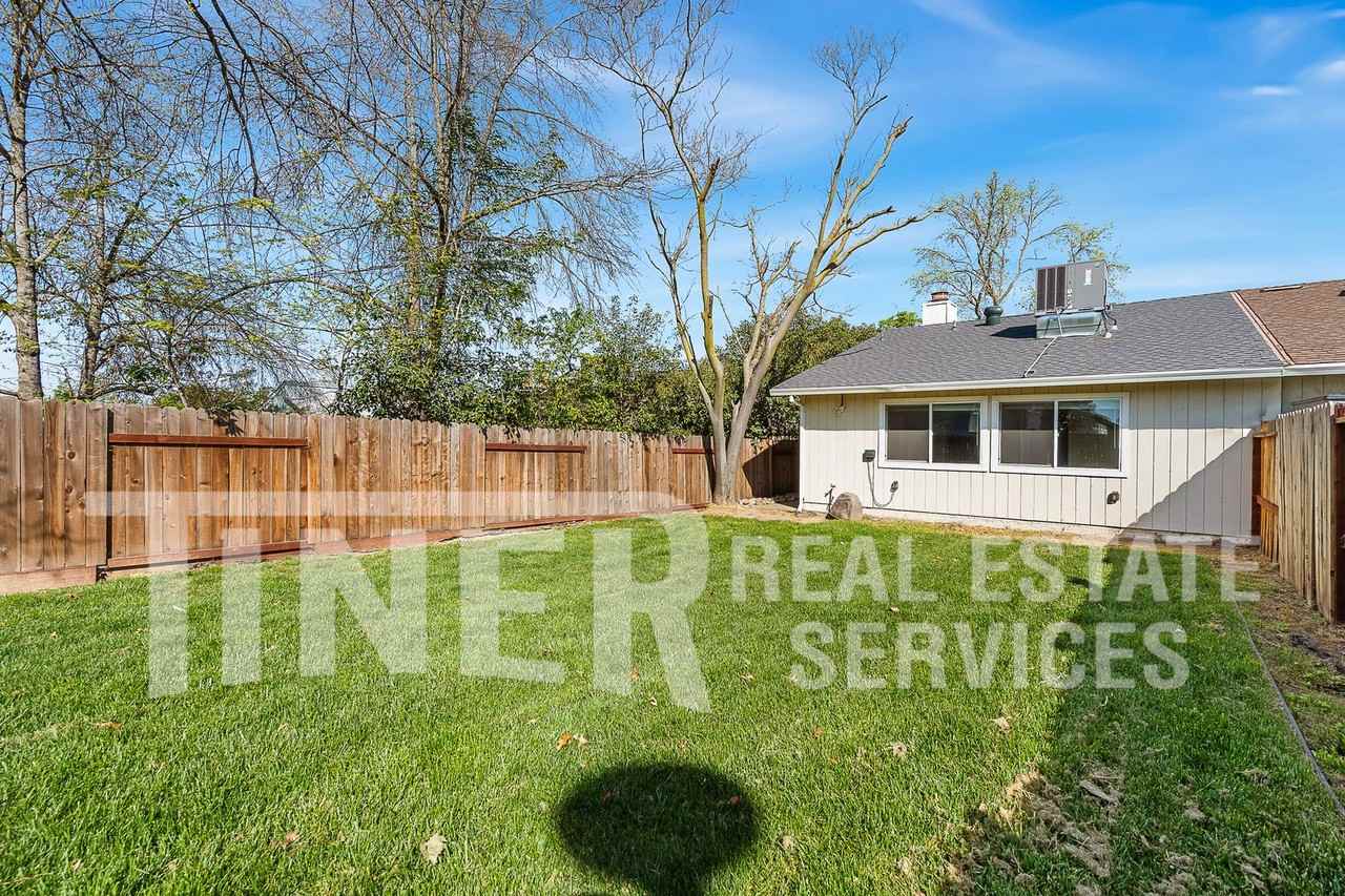 3544 Treleaven Ct - Photo 4 of 23