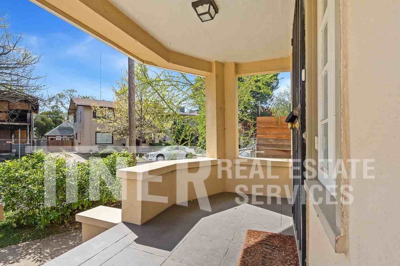 2133 Marshall Way - Photo 2 of 23