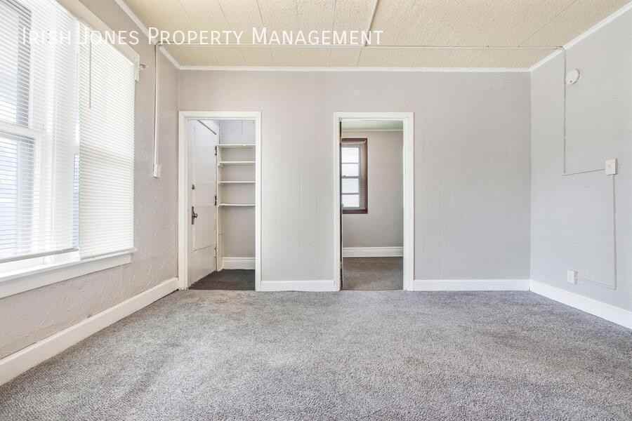 106 Reiman St #1 - Photo 7 of 17