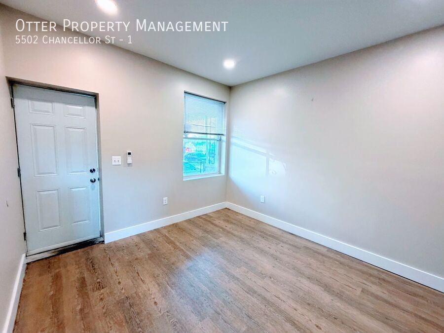 5502 Chancellor St #1 - Photo 4 of 21