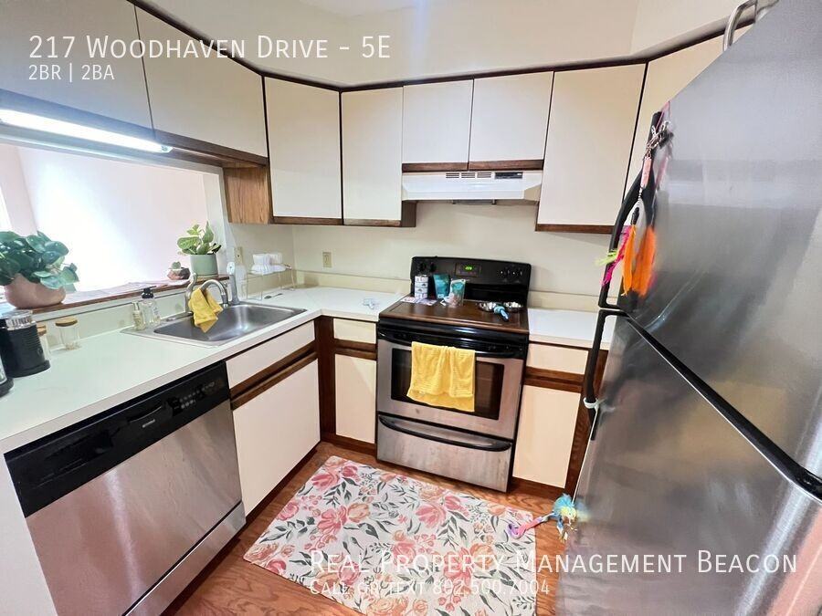 217 Woodhaven Dr #5E - Photo 7 of 10