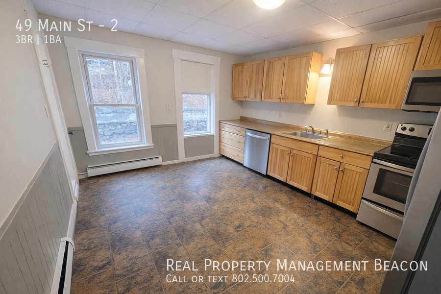 49 Main St #2 - Photo 7 of 11