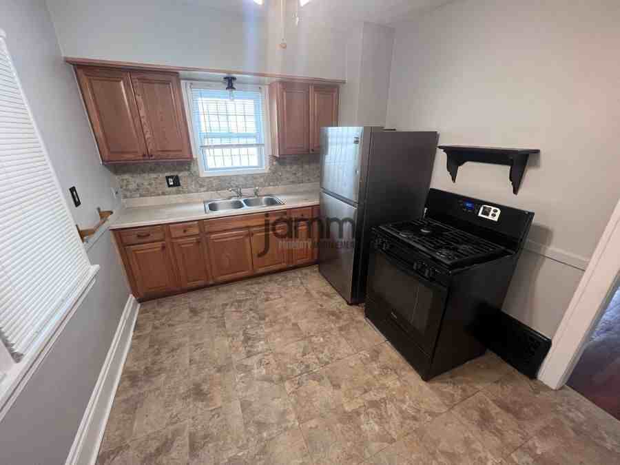 3183 W 112th St - Photo 2 of 19