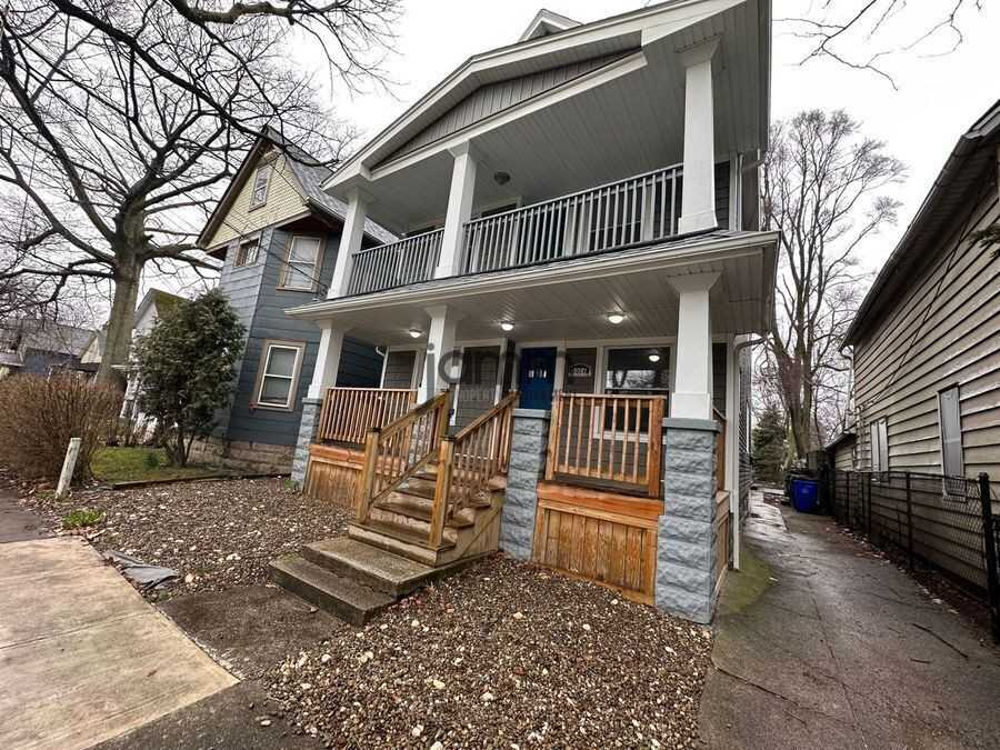 3026 Monroe Ave Uppr