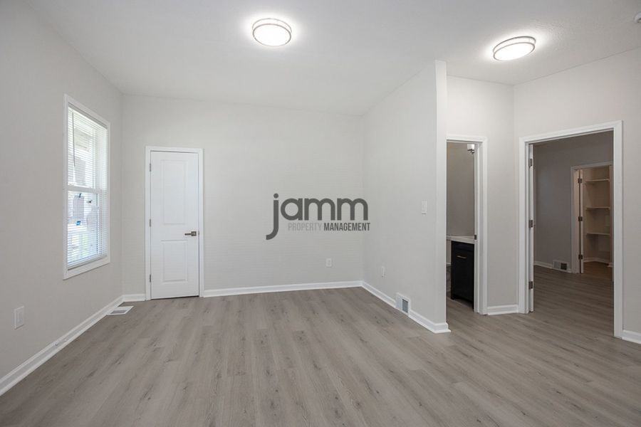 4911 Tillman Ave Frnt - Photo 5 of 17