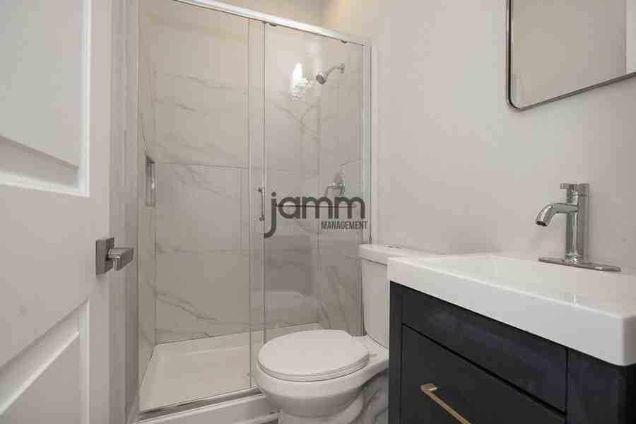 4911 Tillman Ave Frnt - Photo 7 of 17