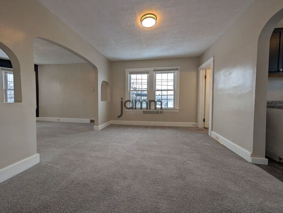 1476 W 107th St - Photo 3 of 20