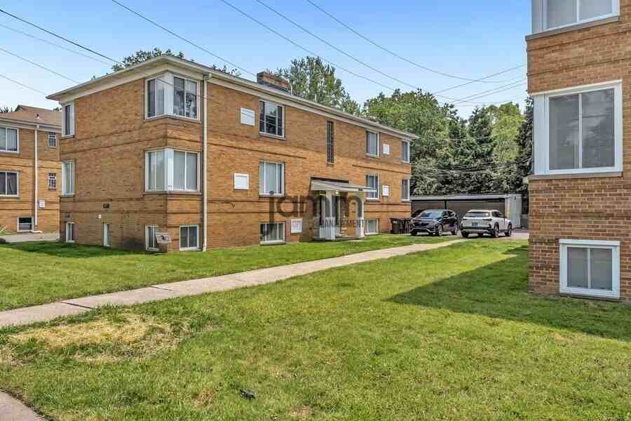 18975 Hilliard Blvd #1