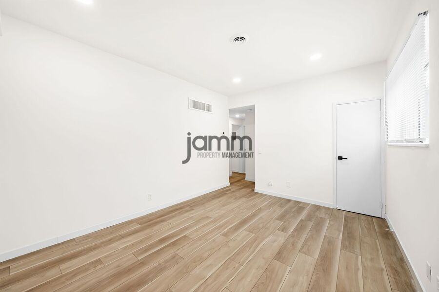 18975 Hilliard Blvd #1 - Photo 7 of 17