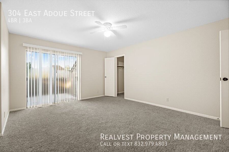 304 E Adoue St - Photo 7 of 12