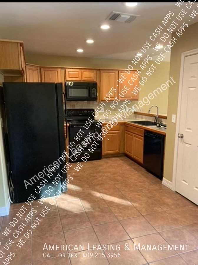 800 Treadwell Ave - Photo 5 of 14