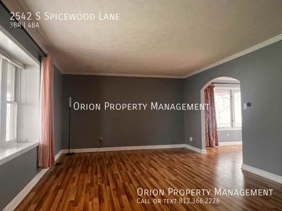 2542 S Spicewood Ln - Photo 2 of 15