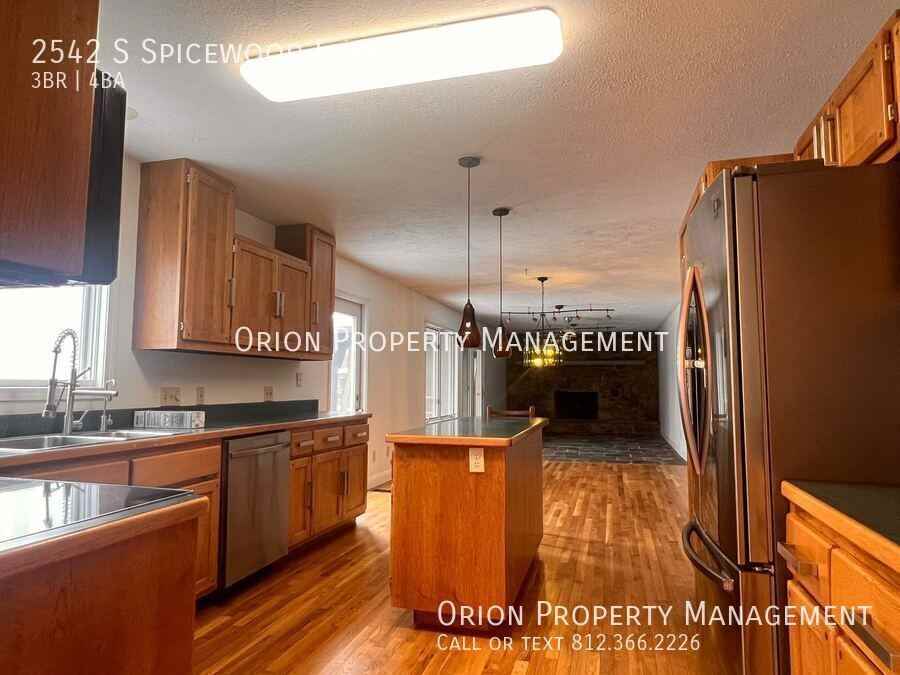 2542 S Spicewood Ln - Photo 4 of 15