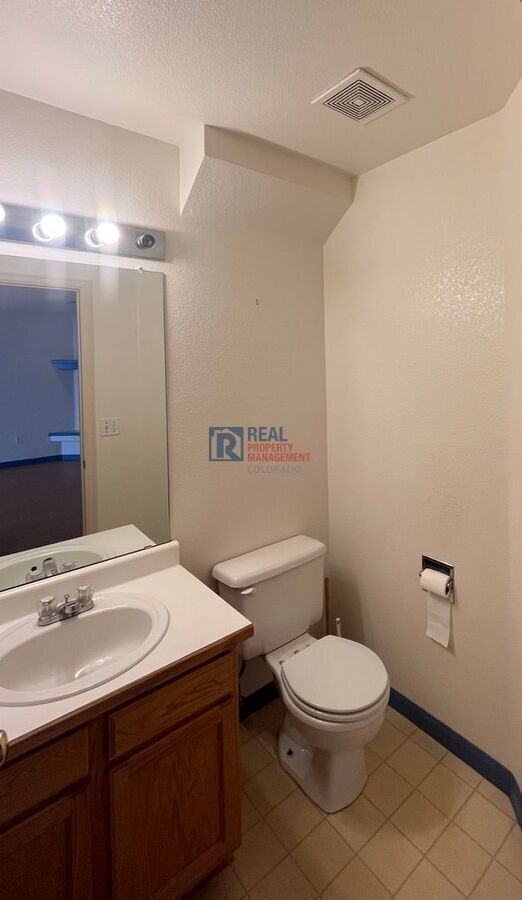 911 Tulip St #B - Photo 4 of 18