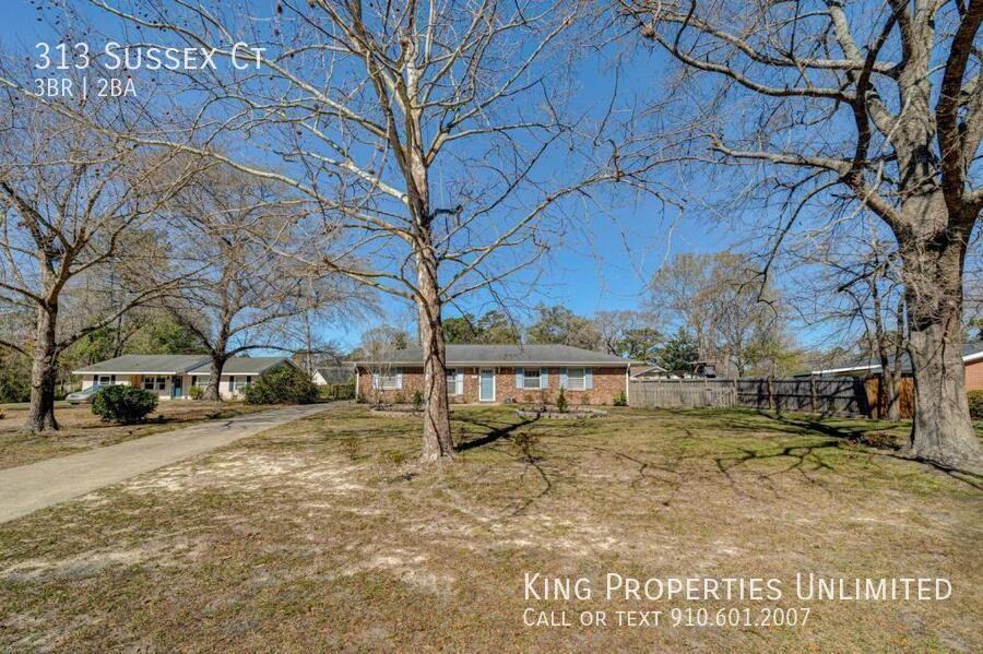 313 Sussex Ct - Photo 5 of 28