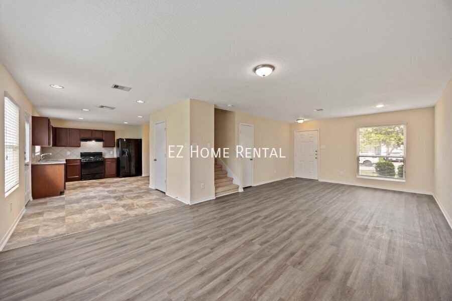 1026 Carolina Wren Cir - Photo 3 of 23