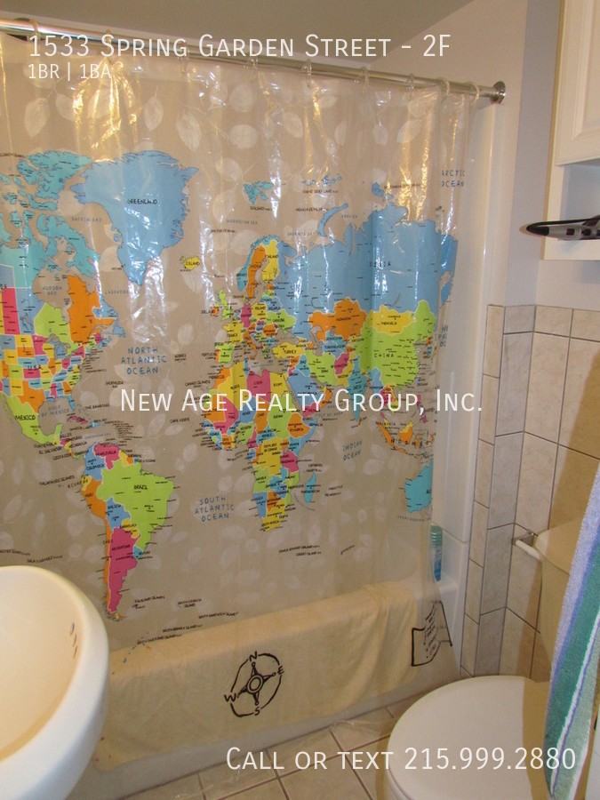 1533 Spring Garden St #2F - Photo 5 of 6