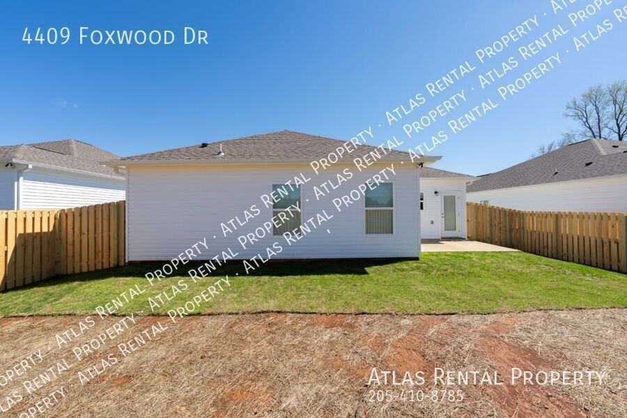 4409 Foxwood Dr Se - Photo 3 of 18