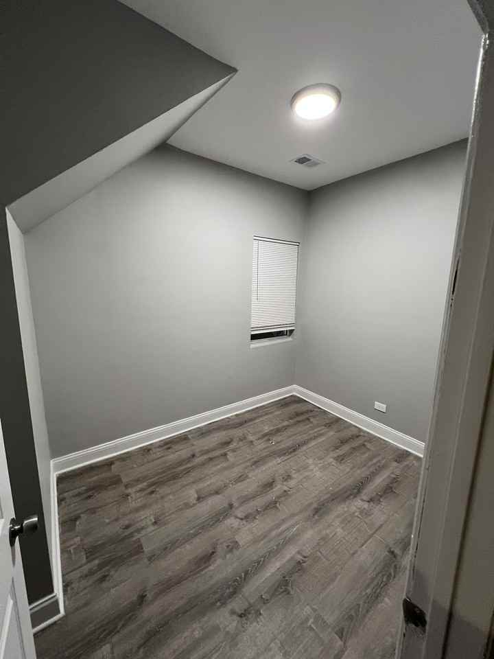 7053 S Dante Ave #1F - Photo 4 of 11