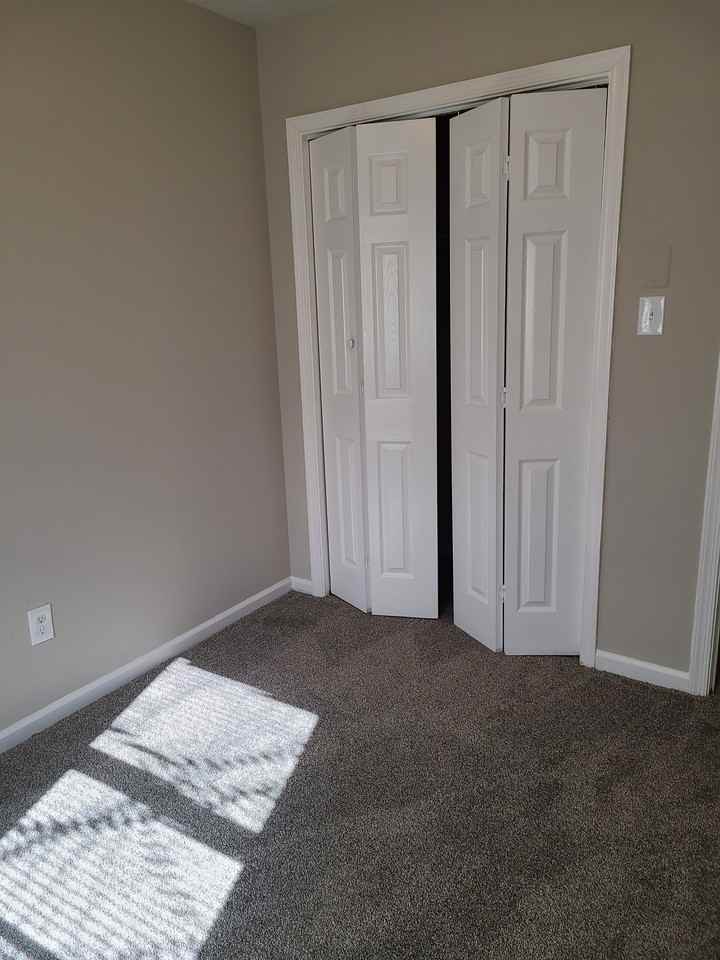 201 S 13th Ave #NA - Photo 5 of 8