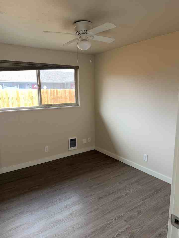 1651 Sw 15th St #NA - Photo 7 of 13