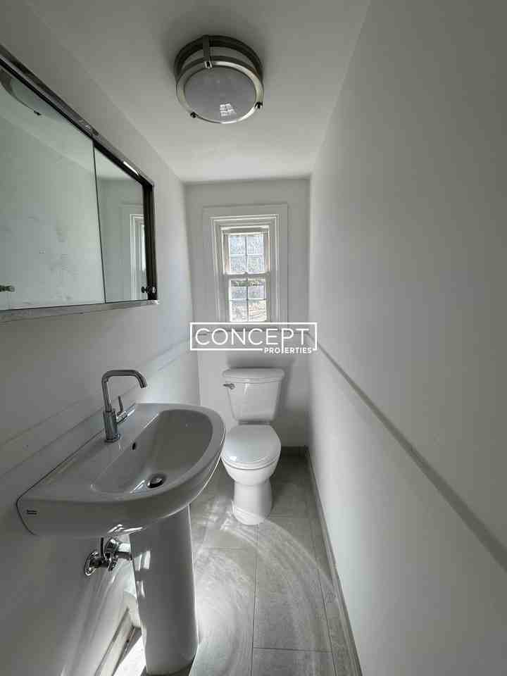 29 Pond St #A - Photo 6 of 11