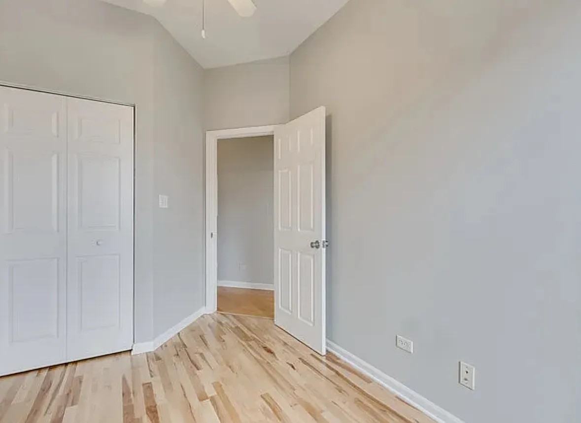 902 S Western Ave #2SR - Photo 5 of 7