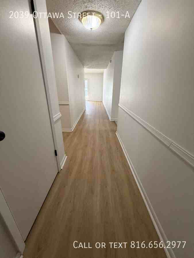 2039 Ottawa St #101A - Photo 3 of 28