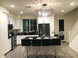 featured image of 2712 Meyer Ln #2712