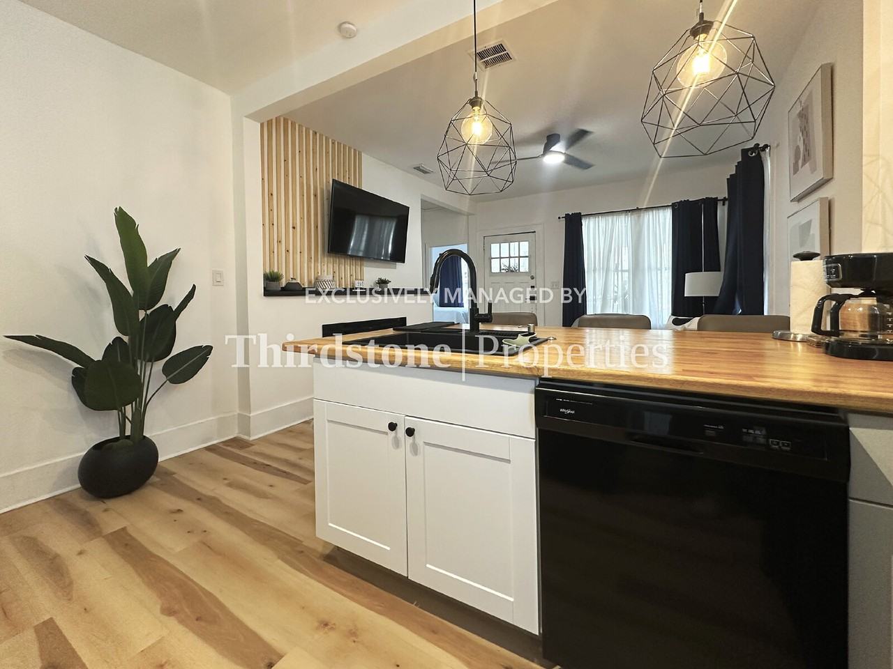 2518 Dellwood Ave #A - Photo 4 of 15