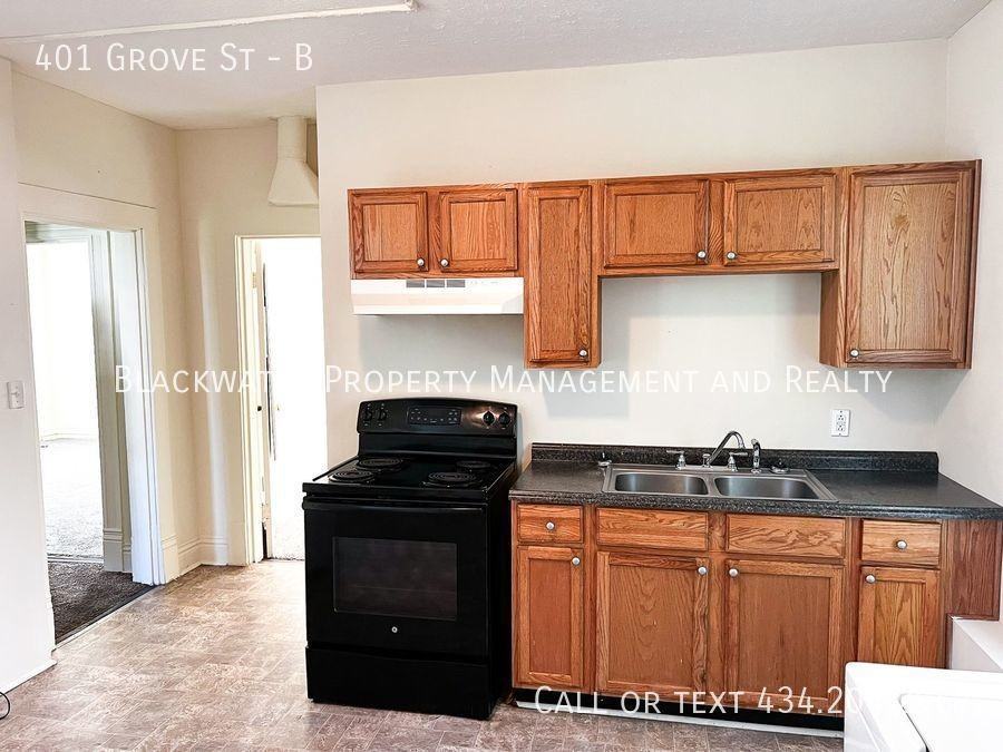 401 Grove St #B - Photo 3 of 7