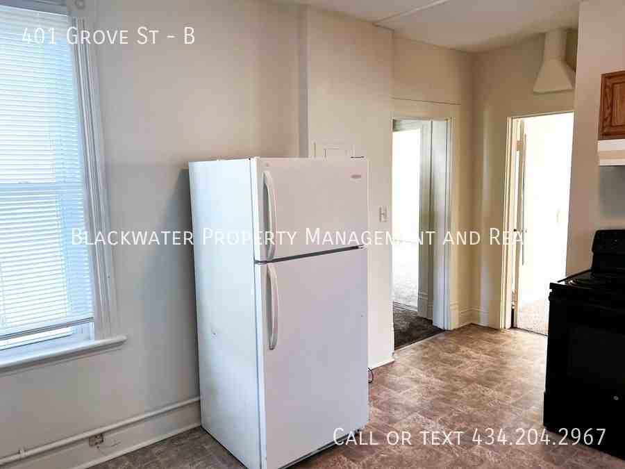 401 Grove St #B - Photo 5 of 7