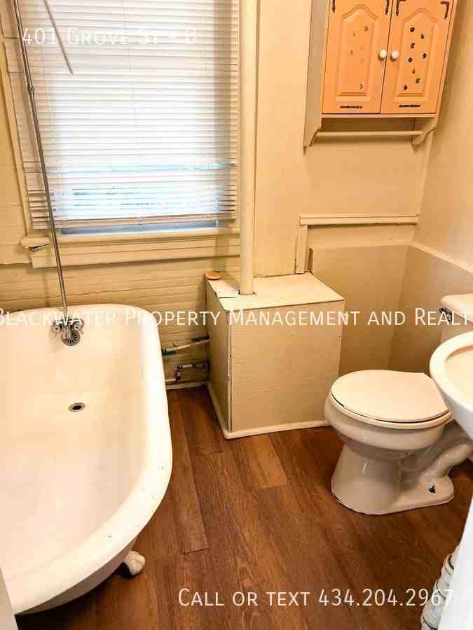 401 Grove St #B - Photo 7 of 7