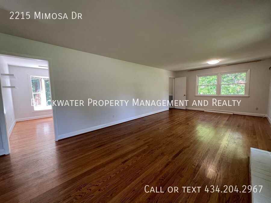 2215 Mimosa Dr - Photo 7 of 33