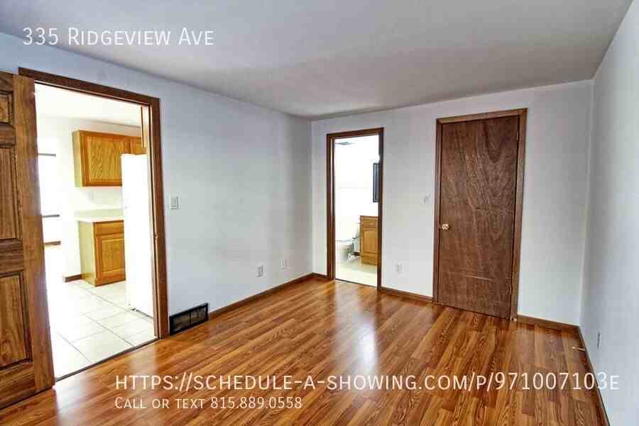 335 Ridgeview Ave - Photo 5 of 21