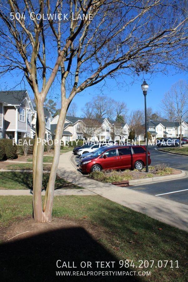 504 Colwick Ln - Photo 6 of 46