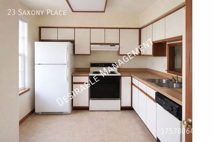 23 Saxony Pl - Photo 3 of 12