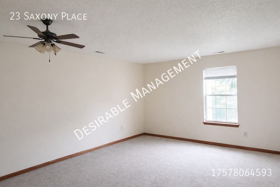 23 Saxony Pl - Photo 4 of 12