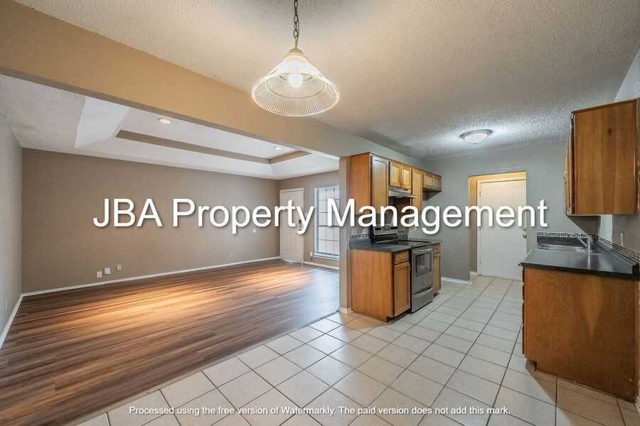 807 White Rock St - Photo 7 of 27