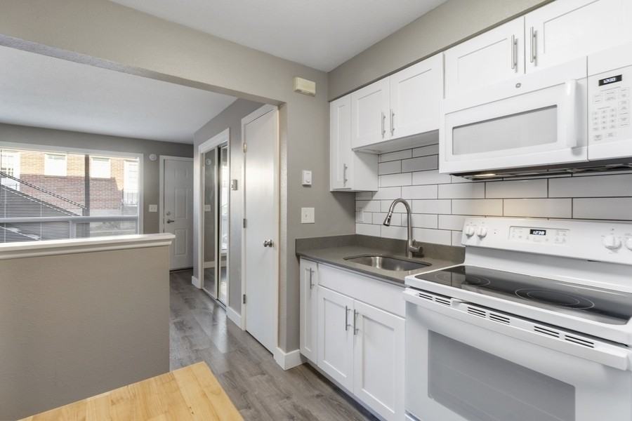 5416 S M St #10 - Photo 2 of 50