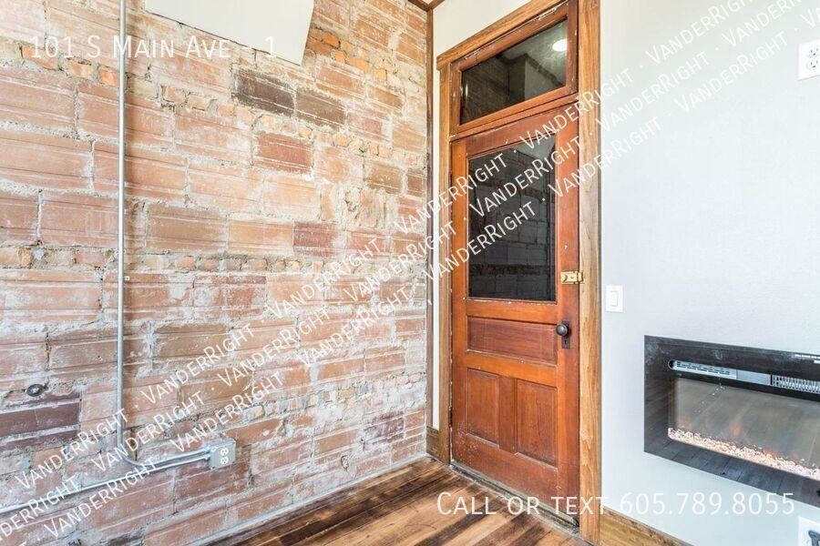 101 S Main Ave #1 - Photo 2 of 14