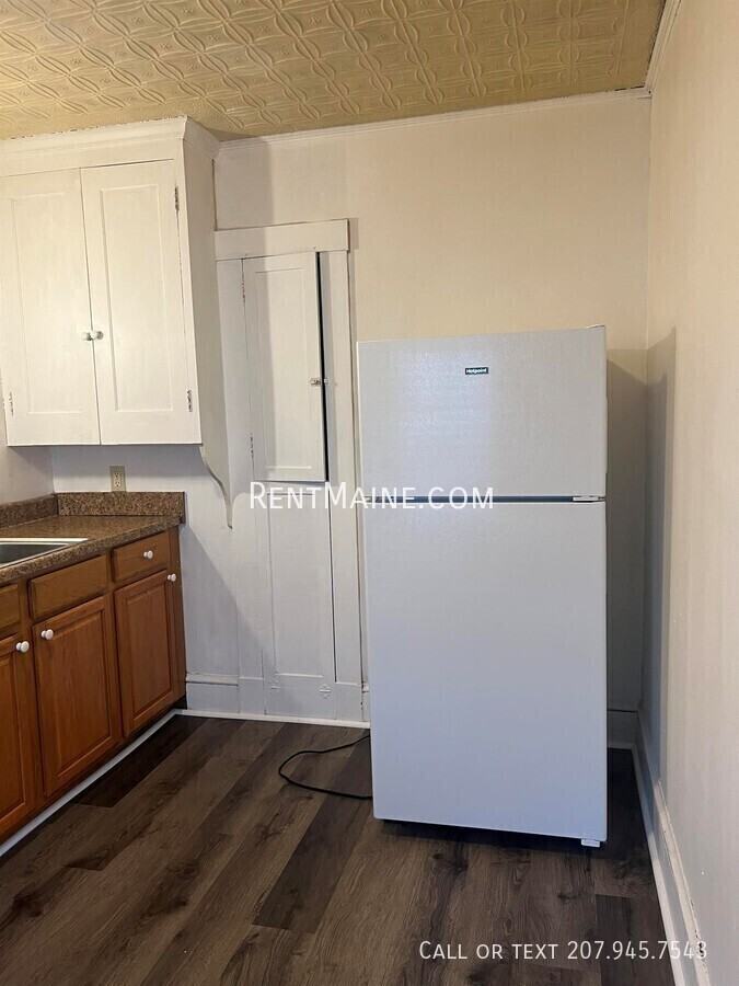 591 Main St #11 - Photo 2 of 12