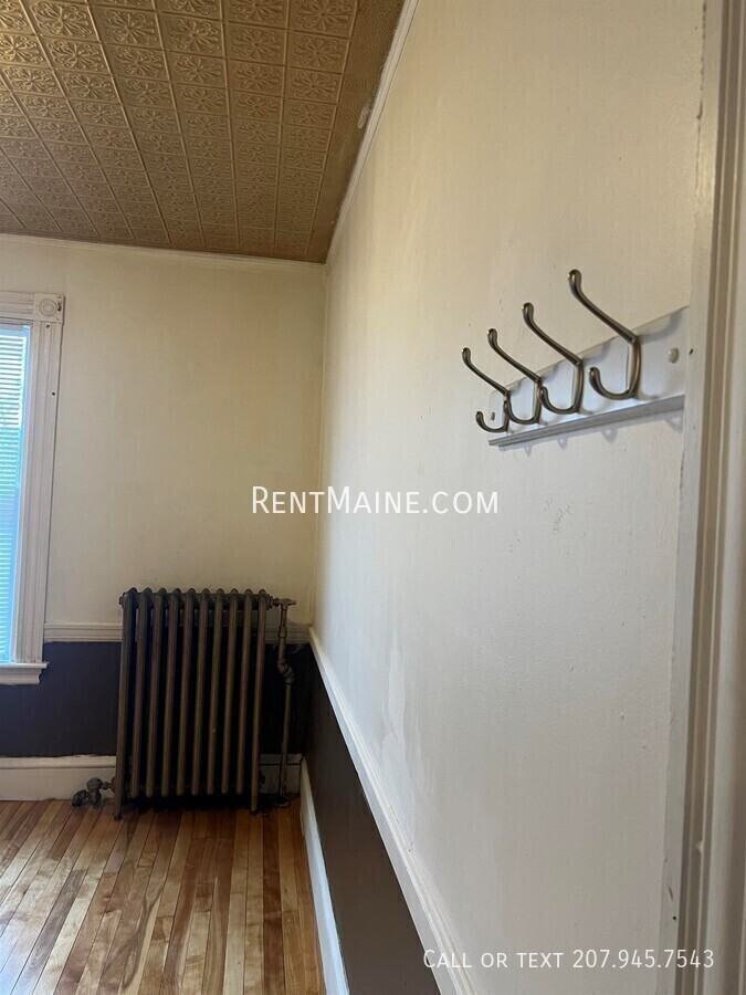 591 Main St #11 - Photo 4 of 12