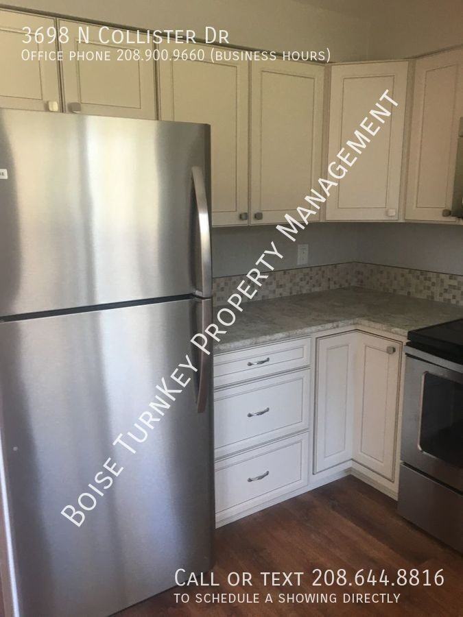 3698 N Collister Dr - Photo 4 of 45