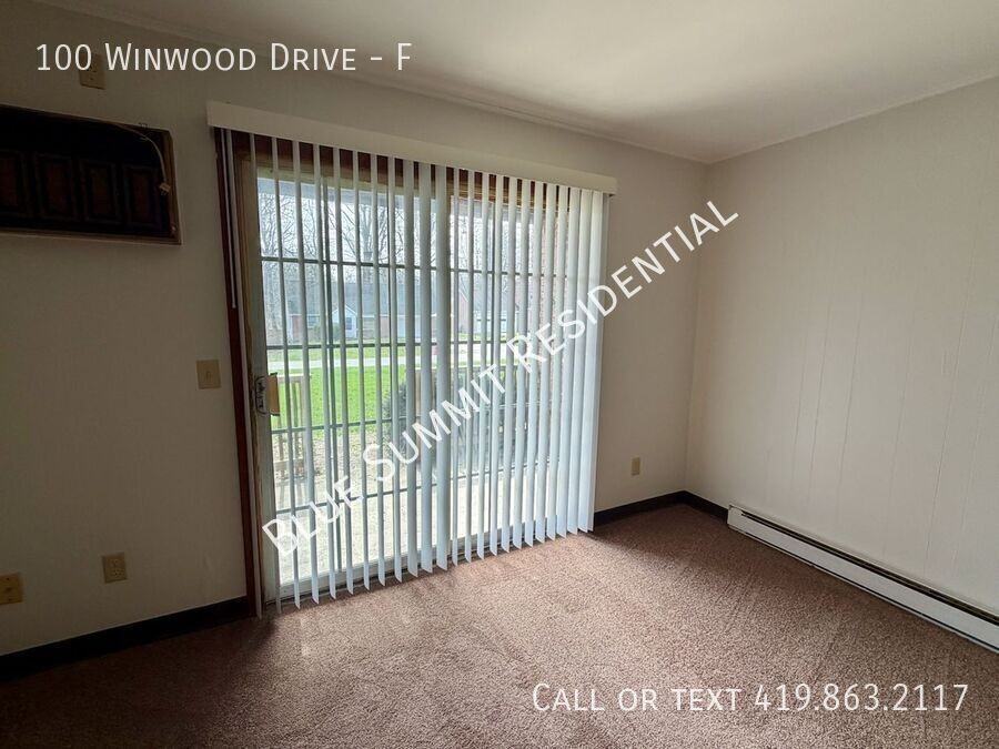 100 Winwood Dr #F - Photo 3 of 10