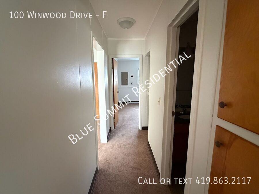 100 Winwood Dr #F - Photo 4 of 10