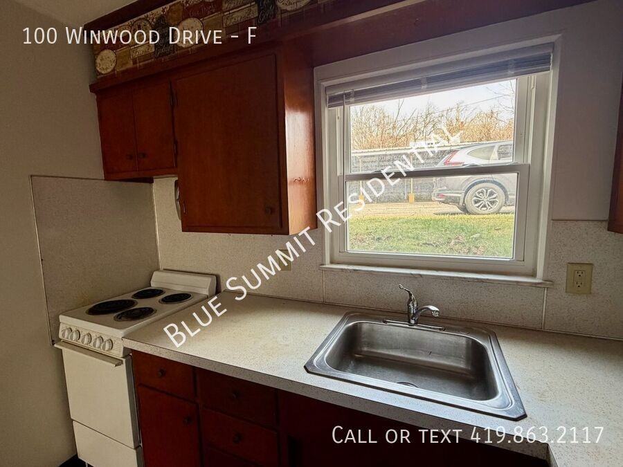 100 Winwood Dr #F - Photo 6 of 10