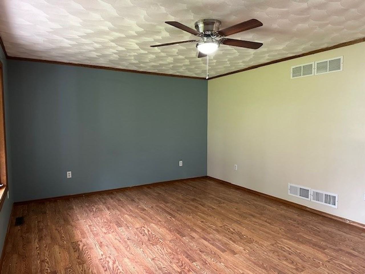 4090 Ridgeview Rd - Photo 2 of 18