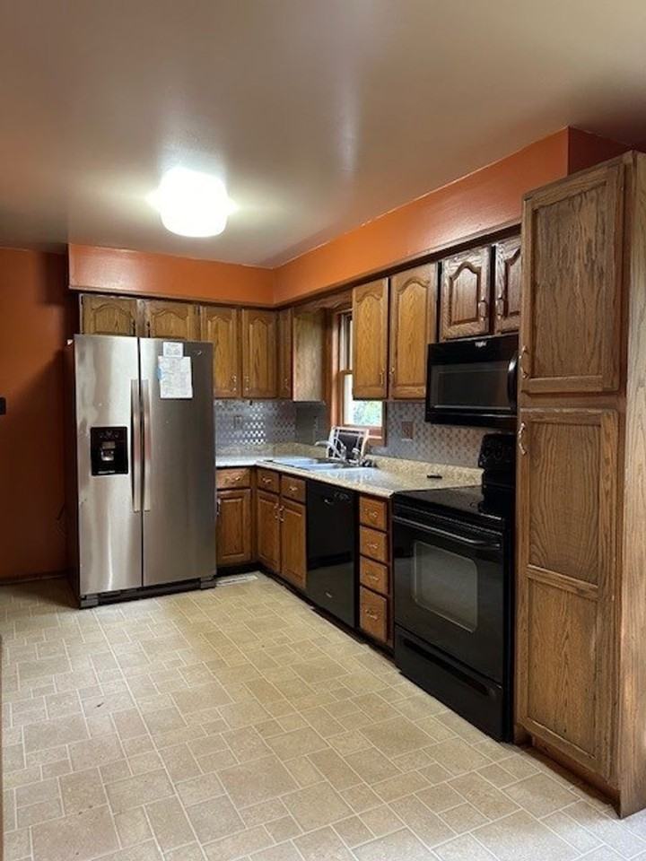 4090 Ridgeview Rd - Photo 5 of 18