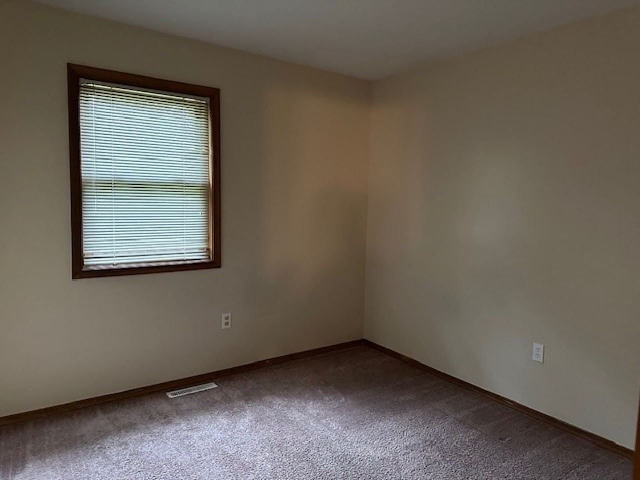 4090 Ridgeview Rd - Photo 7 of 18